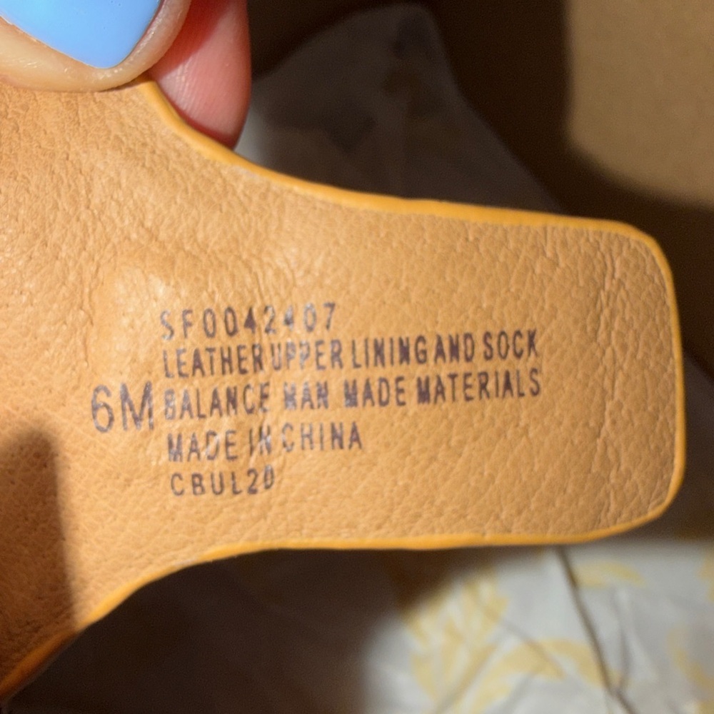 Sofft Yellow Leather Strappy Sandals - Picture 4 of 12